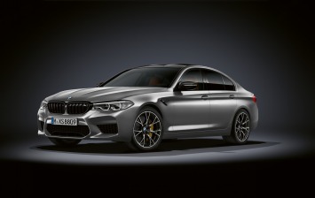 BMW представил новый M5 Competition