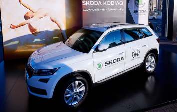 Skoda и Cirque du soleil представили в Петербурге Kodiaq российской сборки