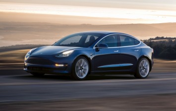Tesla готовит полноприводные версии Model 3