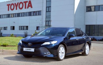 Новая Toyota Camry встала на конвейер в Петербурге
