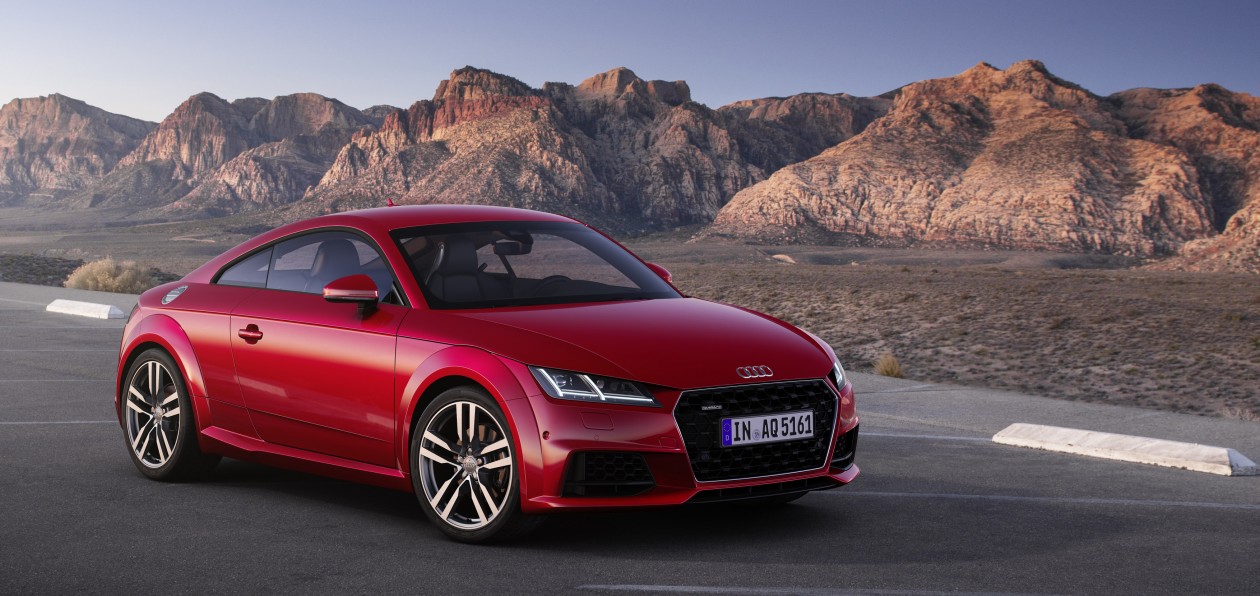 Audi рассекретила обновленные купе и родстер TT