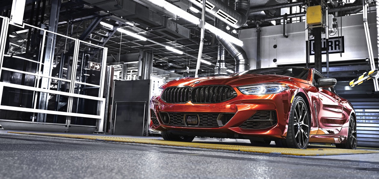 Новый BMW 8 Series встал на конвейер
