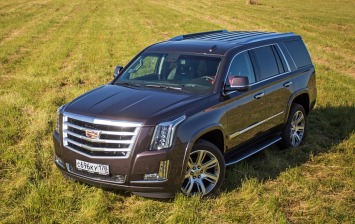 GM отмечает 20-летие Cadillac Escalade