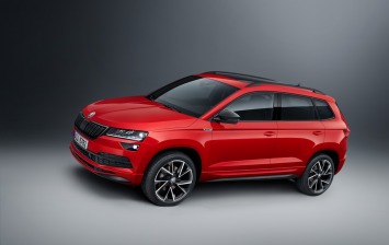 Skoda рассекретила спортивную версию кроссовера Karoq