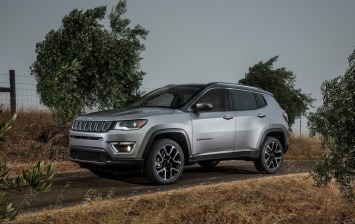 Новый Jeep Compass доехал до Петербурга