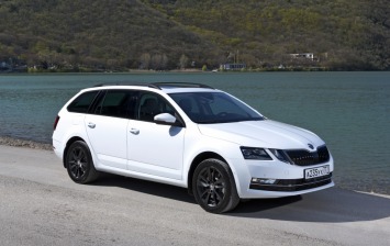 Skoda повысила рублевые цены на универсал Octavia Combi