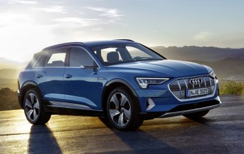 Audi представила свой первый серийный электромобиль