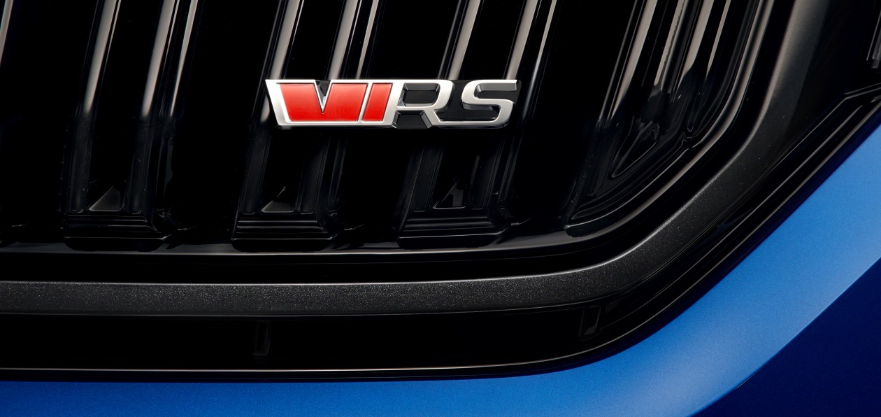 Skoda выложила новые тизеры Kodiaq RS