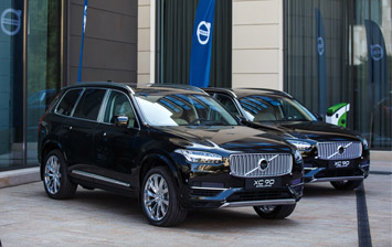 Гибридная версия Volvo XC90 доехала до России