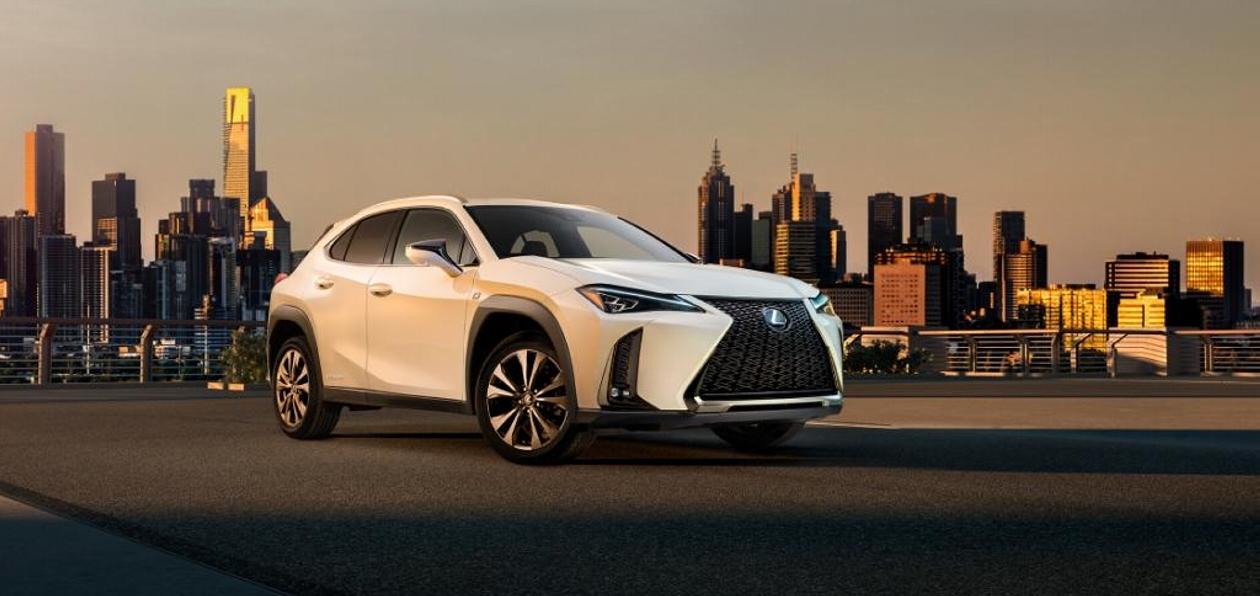 Париж 2018: Lexus показал компактный кроссовер для России