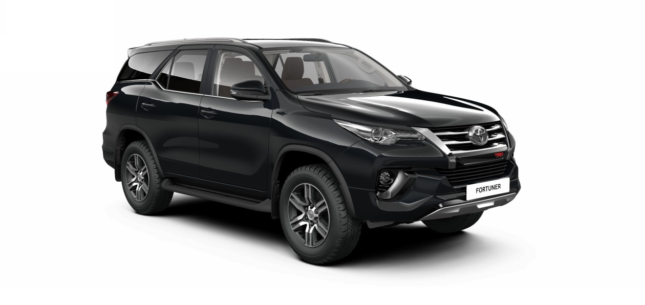 Toyota представила в России новую версию Fortuner
