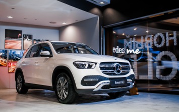 Mercedes показал в России новый GLE