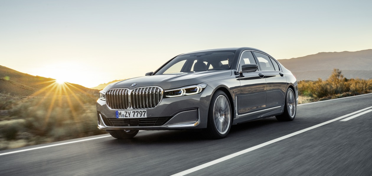 BMW обновила «семерку»