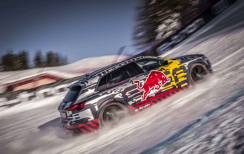 Audi e-tron покорил горнолыжный склон в Альпах