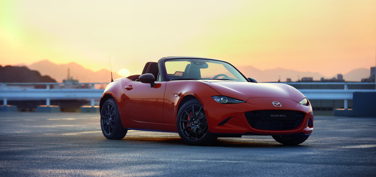 Оранжевое настроение: Mazda выпустила юбилейную спецверсию MX-5