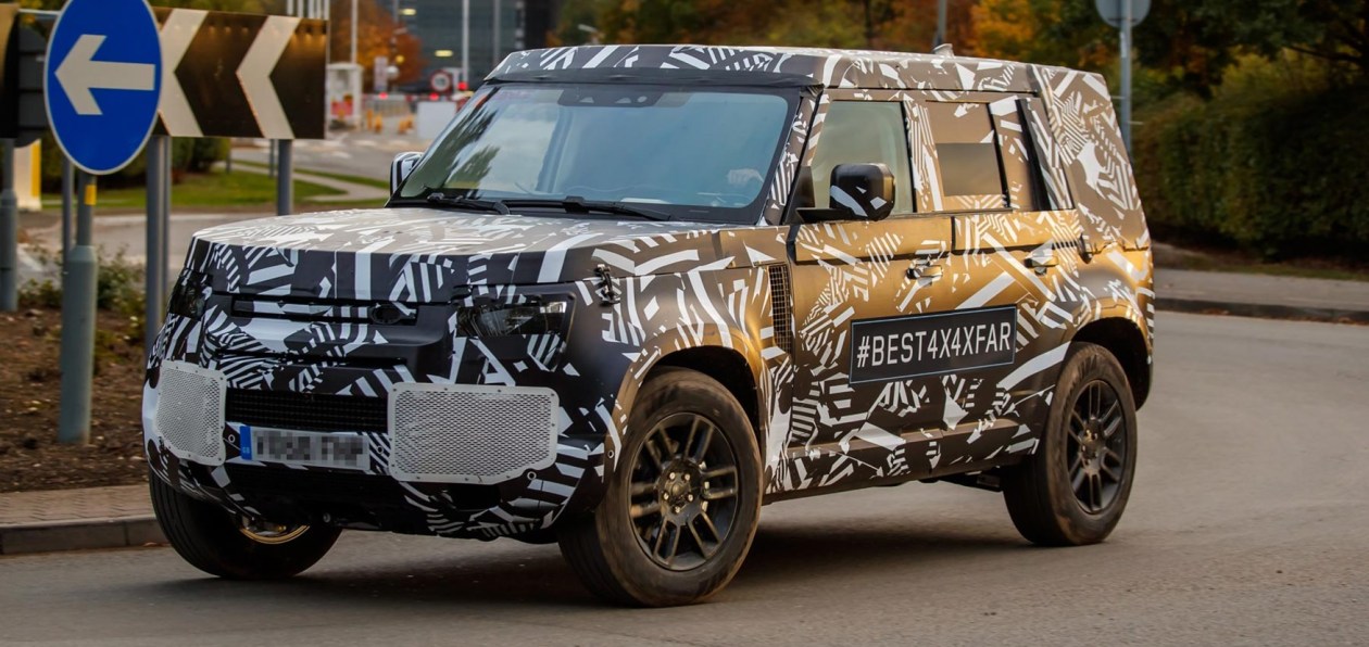 Фото интерьера нового Land Rover Defender просочились в интернет