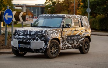 Фото интерьера нового Land Rover Defender просочились в интернет