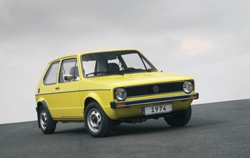 Volkswagen отмечает 45-летие модели Golf
