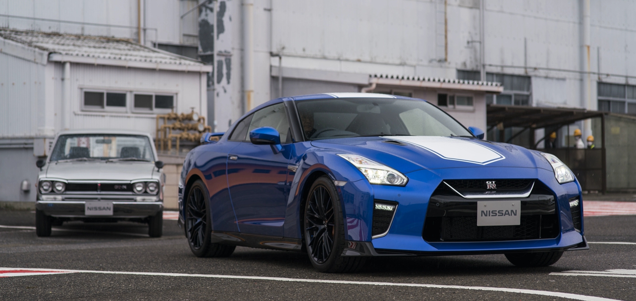 Nissan выпустил обновленный GT-R и юбилейную спецверсию модели