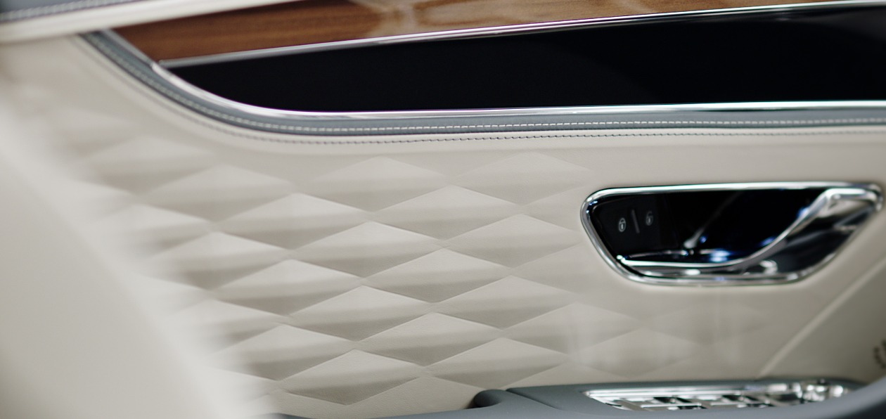 Новый Bentley Flying Spur получит «трехмерную» отделку салона