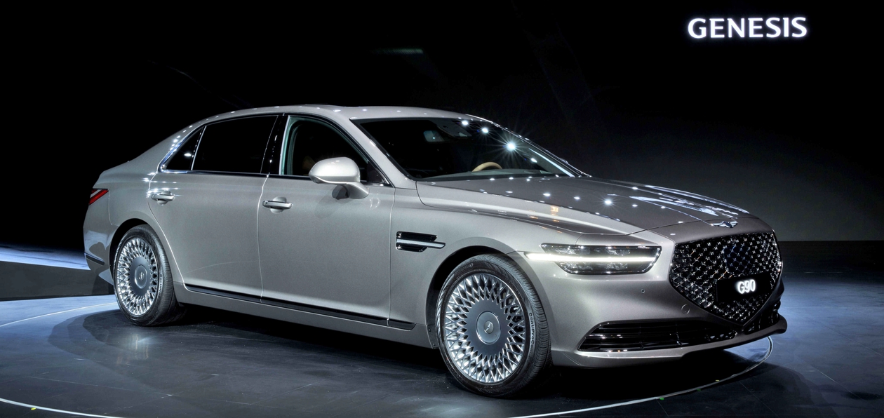 Genesis показал обновленный G90 для России