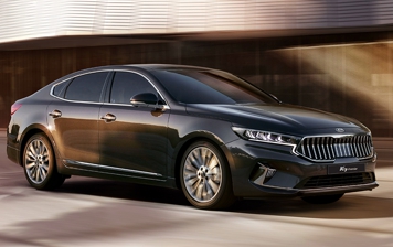 Kia представила обновленный седан Cadenza