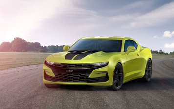 Chevrolet представил две спецверсии Camaro для России