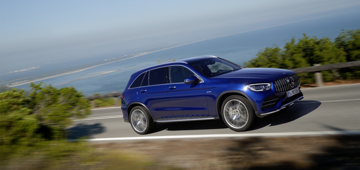 Кроссоверы Mercedes GLC и GLC Coupe получили новые AMG-версии