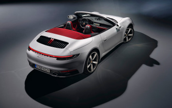 Новые купе и кабриолет Porsche 911 получили базовые версии