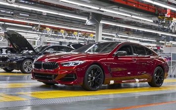 BMW запустил производство трех моделей 8 серии на заводе в Дингольфинге