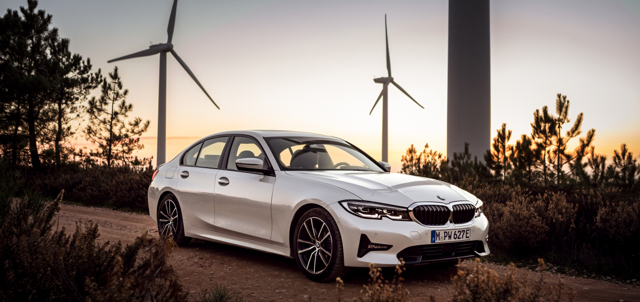 BMW запустил продажи нового плагин-гибрида 3 серии