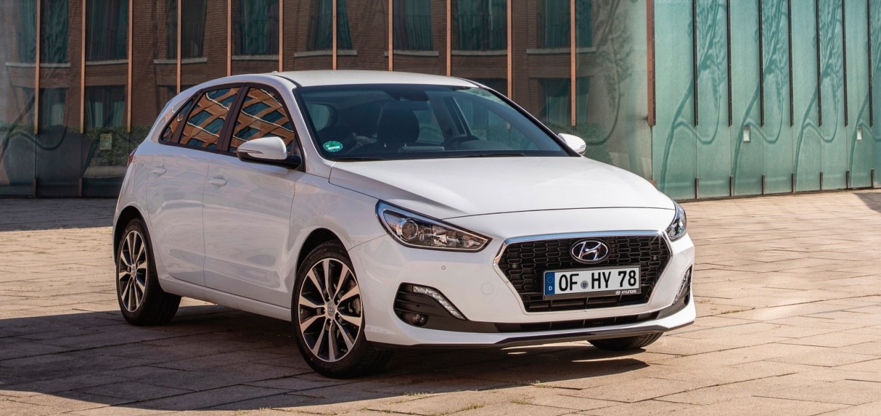 Hyundai испытывает гибридную версию i30