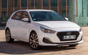 Hyundai испытывает гибридную версию i30