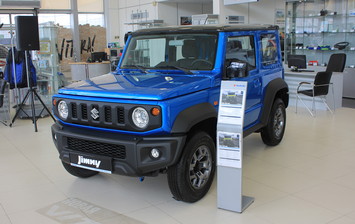 Новый Suzuki Jimny: все особенности внедорожника в живом обзоре