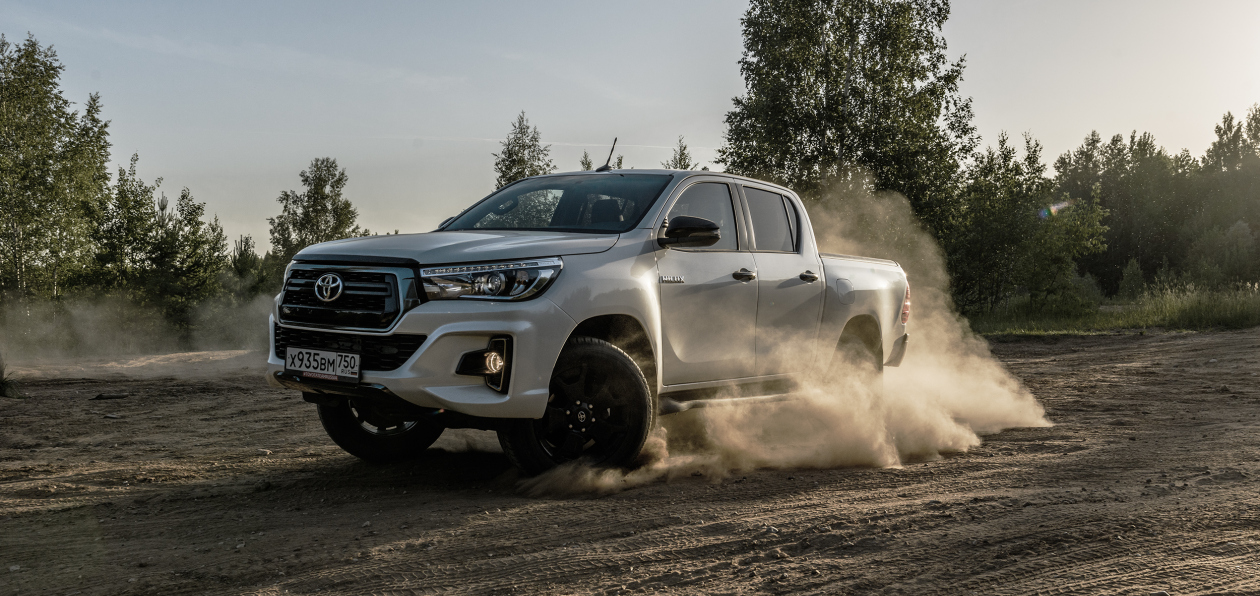 Toyota привезла в Россию новую версию пикапа Hilux