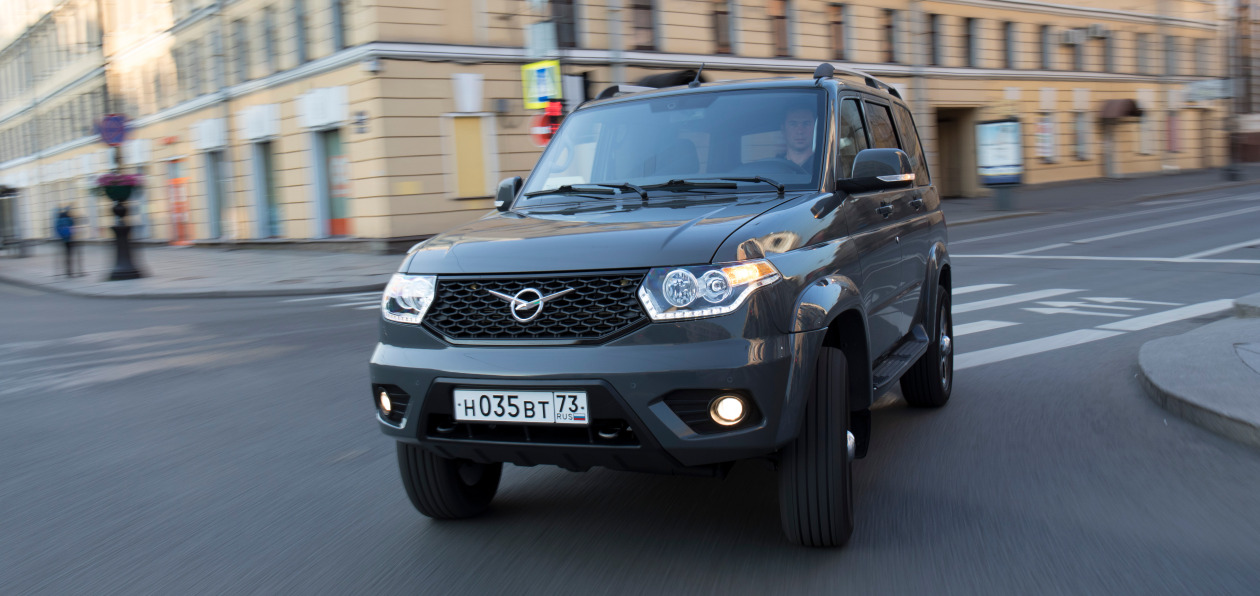 УАЗ начал прием заказов на «Патриот» с «автоматом»