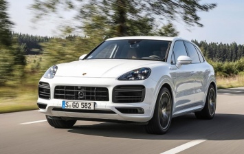 Porsche представил самые мощные гибридные Cayenne и Cayenne Coupe