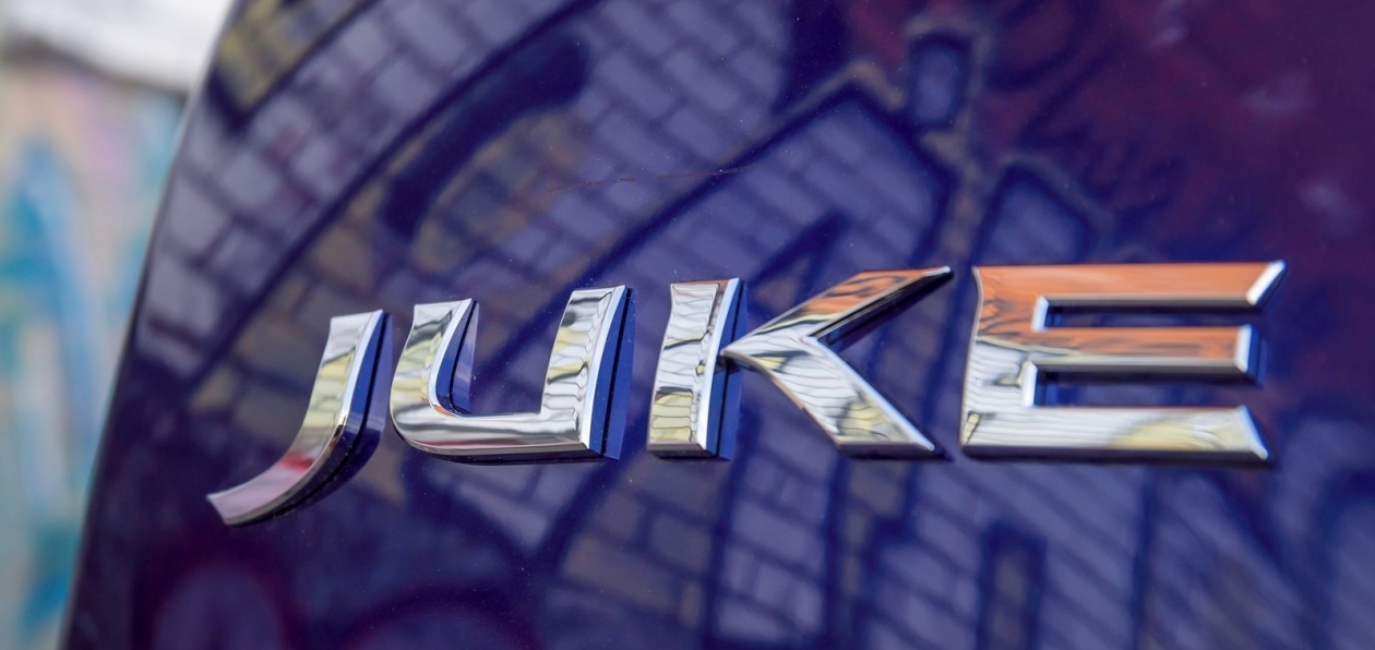 Nissan опубликовал тизер Juke второго поколения