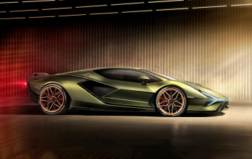 Lamborghini представил новый гибридный спорткар
