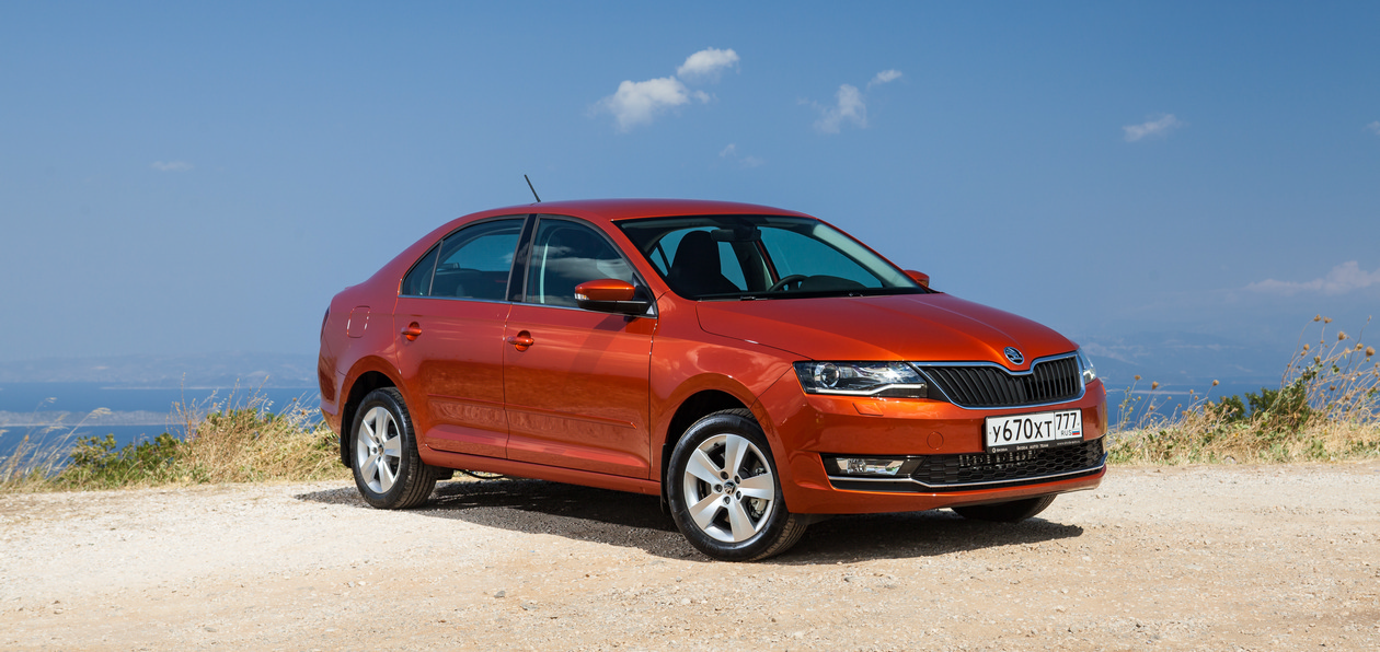 В Сеть просочились фото рестайлинговой версии Skoda Rapid