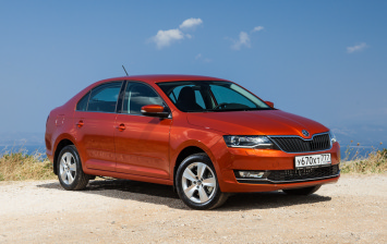 В Сеть просочились фото рестайлинговой версии Skoda Rapid