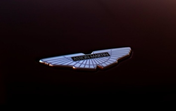Aston Martin DBX поймали без камуфляжа до премьеры