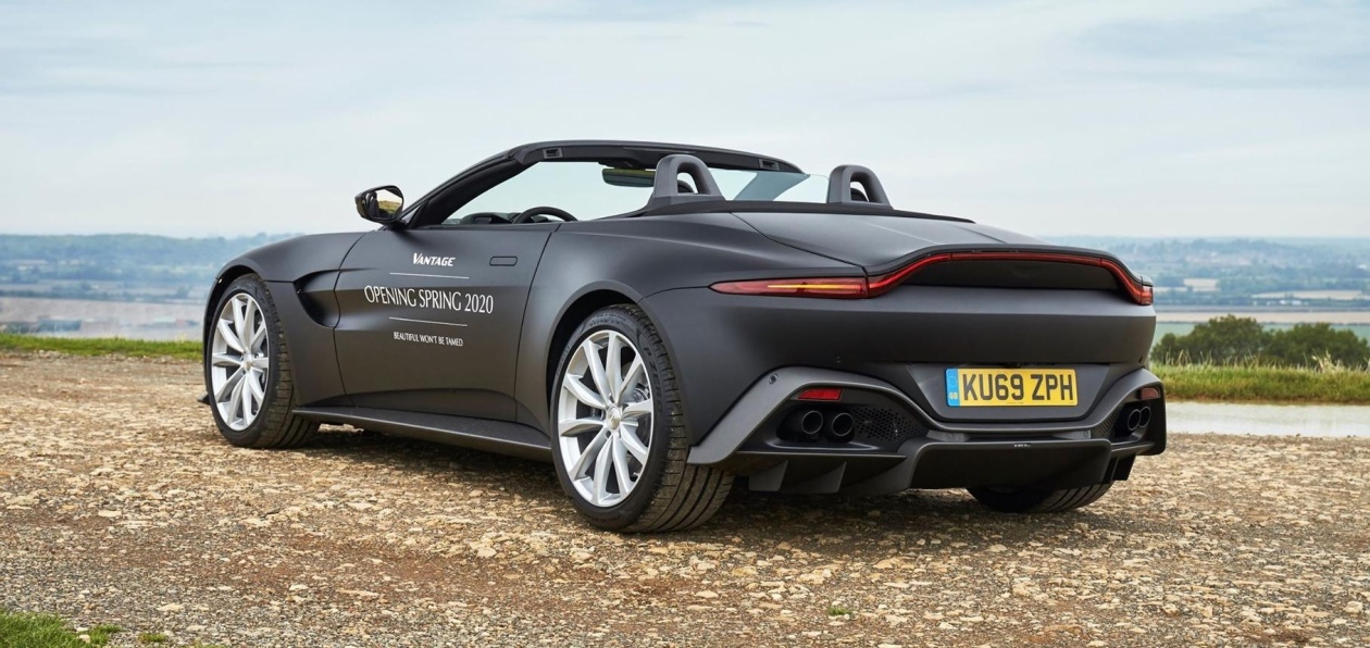 Aston Martin показал родстер Vantage до официальной премьеры