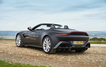 Aston Martin показал родстер Vantage до официальной премьеры