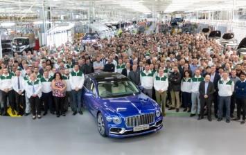 Bentley запустил производство нового Flying Spur