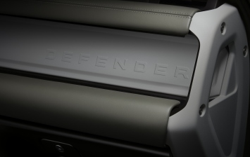 Заряженный Land Rover Defender оснастят двигателем от BMW