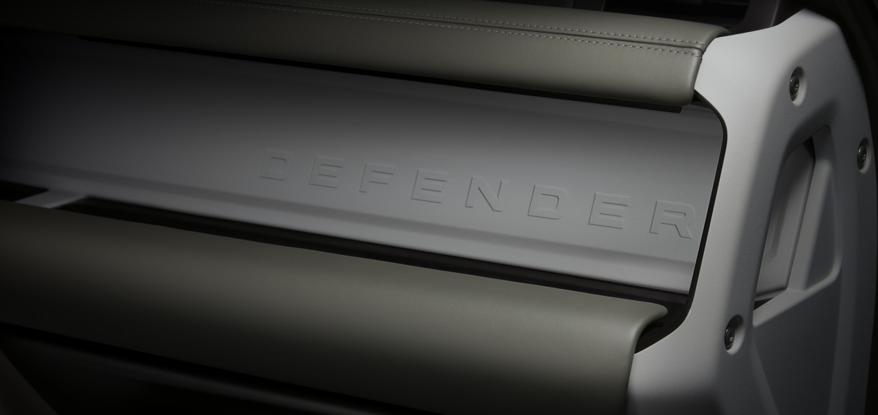 Заряженный Land Rover Defender оснастят двигателем от BMW