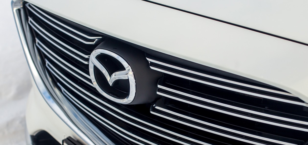 Mazda выпустила тизер своего первого серийного электромобиля