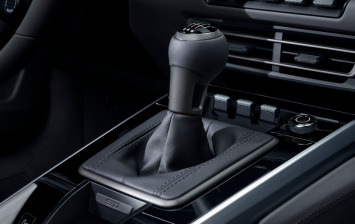 Новый Porsche 911 оснастили семиступенчатой «механикой»