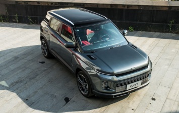 В Китае показали серийный кроссовер Geely Icon